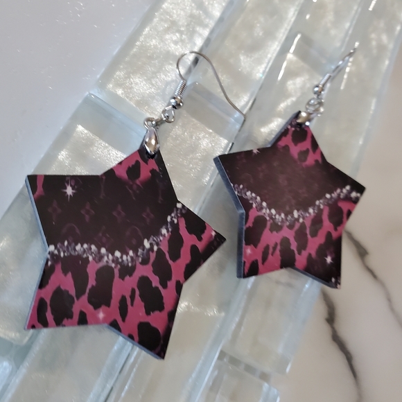 Pink Star Shaped Earrings - Picture 8 of 11